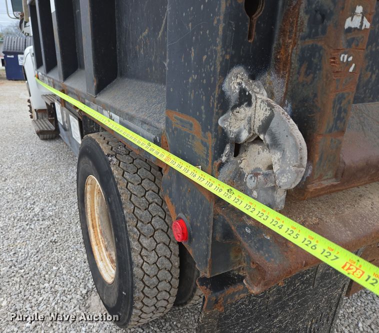 image for item DP6261 2005 Ford F750 Super Duty dump truck