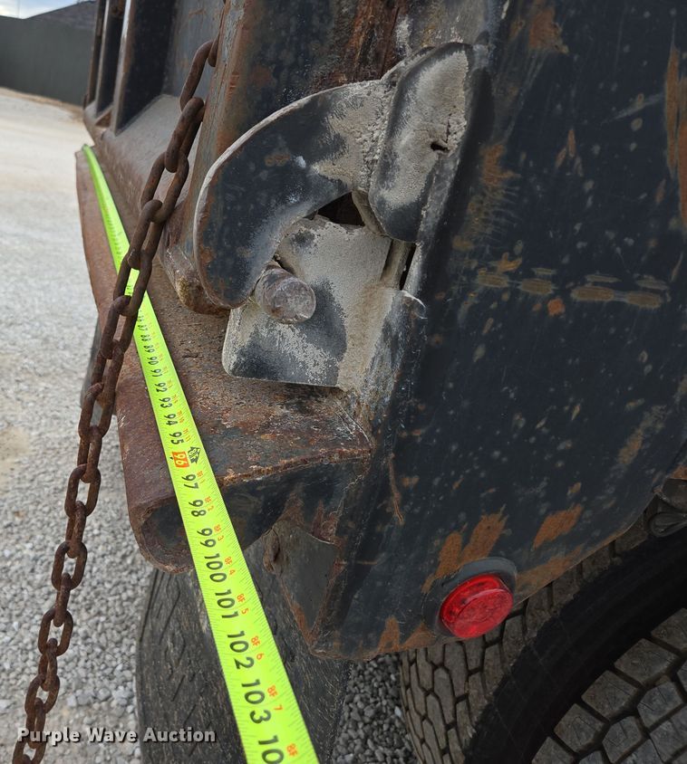 image for item DP6261 2005 Ford F750 Super Duty dump truck