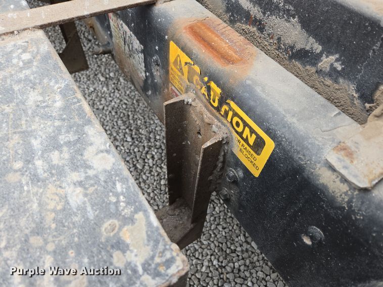 image for item DP6261 2005 Ford F750 Super Duty dump truck