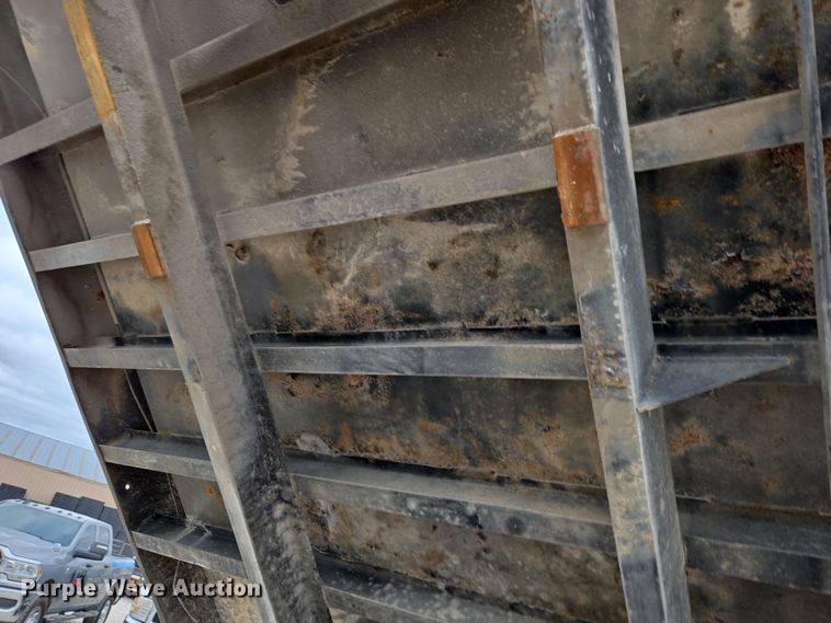 image for item DP6261 2005 Ford F750 Super Duty dump truck