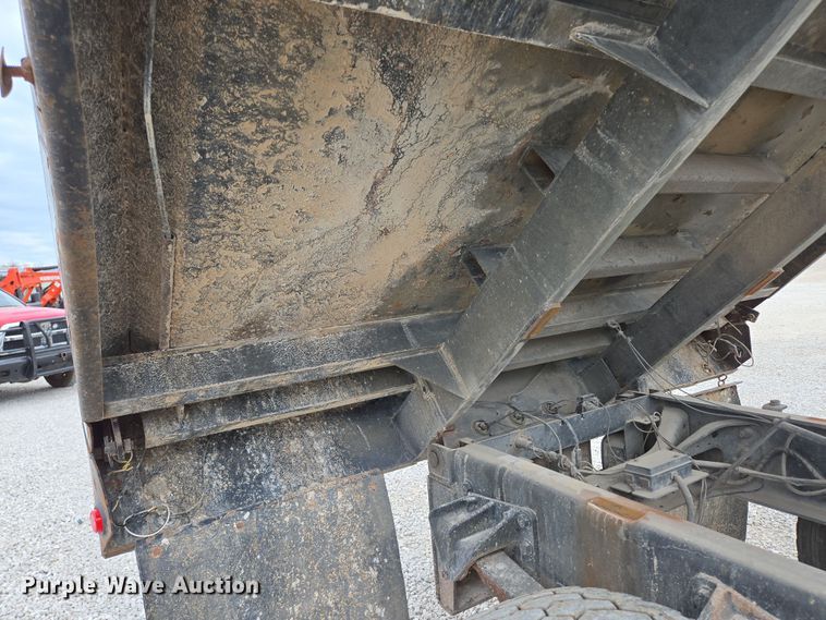 image for item DP6261 2005 Ford F750 Super Duty dump truck