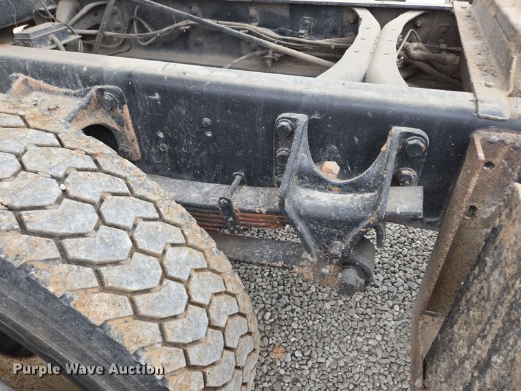 image for item DP6261 2005 Ford F750 Super Duty dump truck