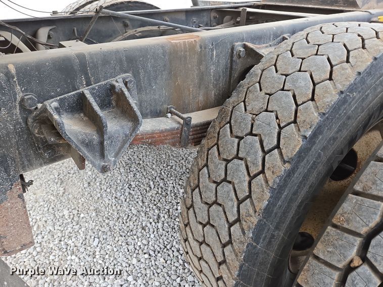 image for item DP6261 2005 Ford F750 Super Duty dump truck