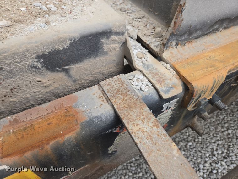 image for item DP6261 2005 Ford F750 Super Duty dump truck