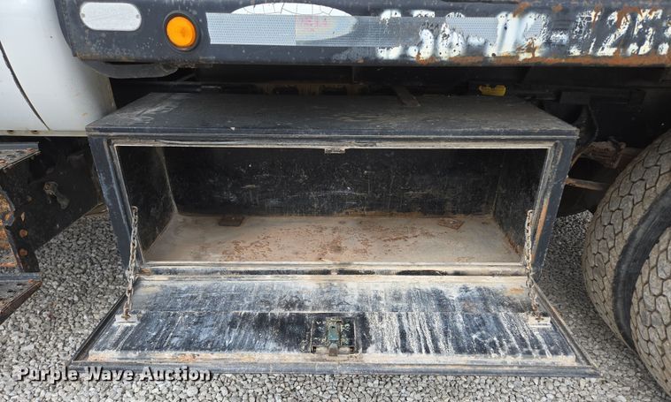 image for item DP6261 2005 Ford F750 Super Duty dump truck