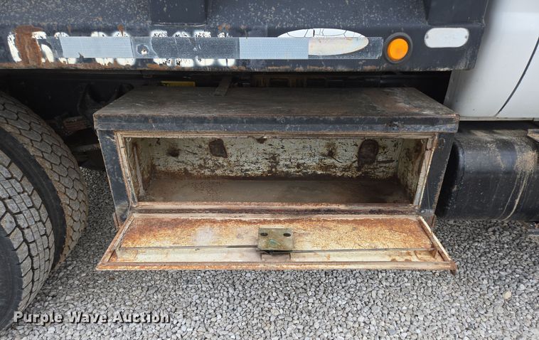 image for item DP6261 2005 Ford F750 Super Duty dump truck