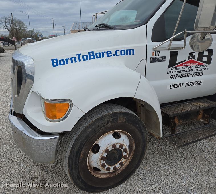 image for item DP6261 2005 Ford F750 Super Duty dump truck