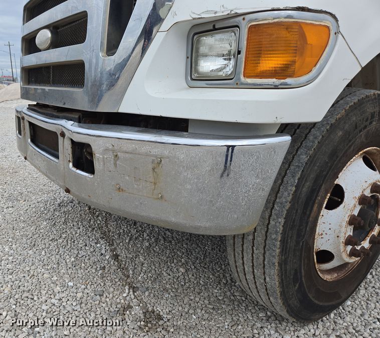 image for item DP6261 2005 Ford F750 Super Duty dump truck