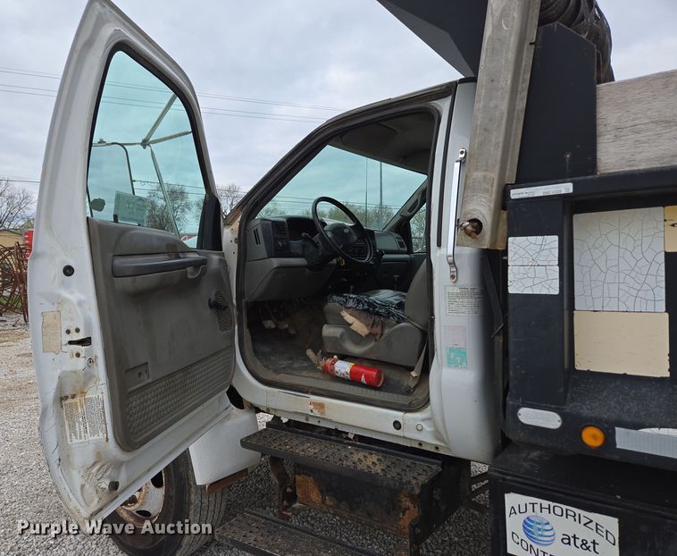 image for item DP6261 2005 Ford F750 Super Duty dump truck