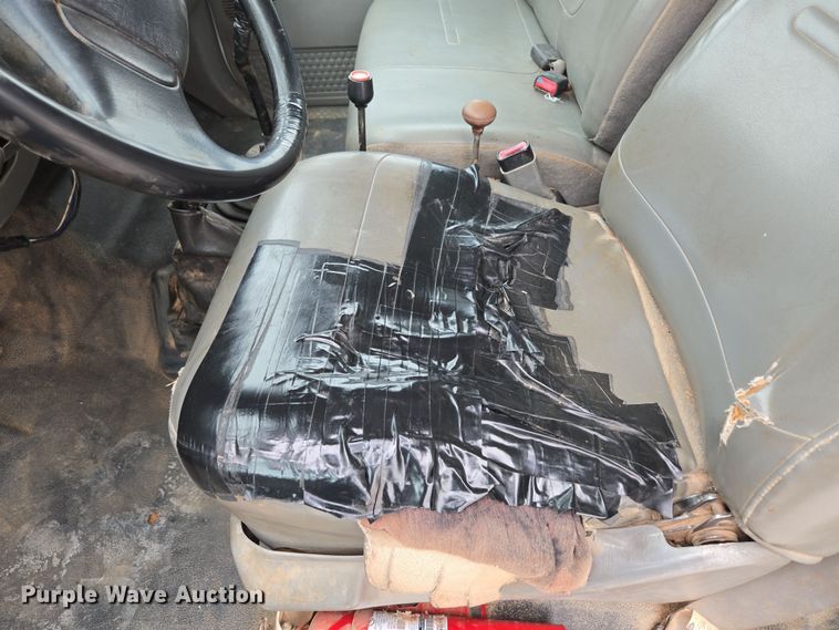 image for item DP6261 2005 Ford F750 Super Duty dump truck