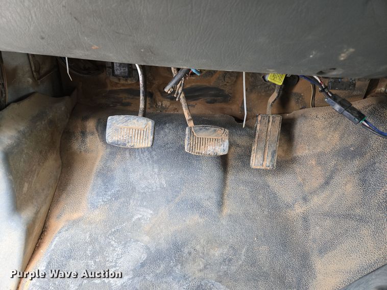 image for item DP6261 2005 Ford F750 Super Duty dump truck