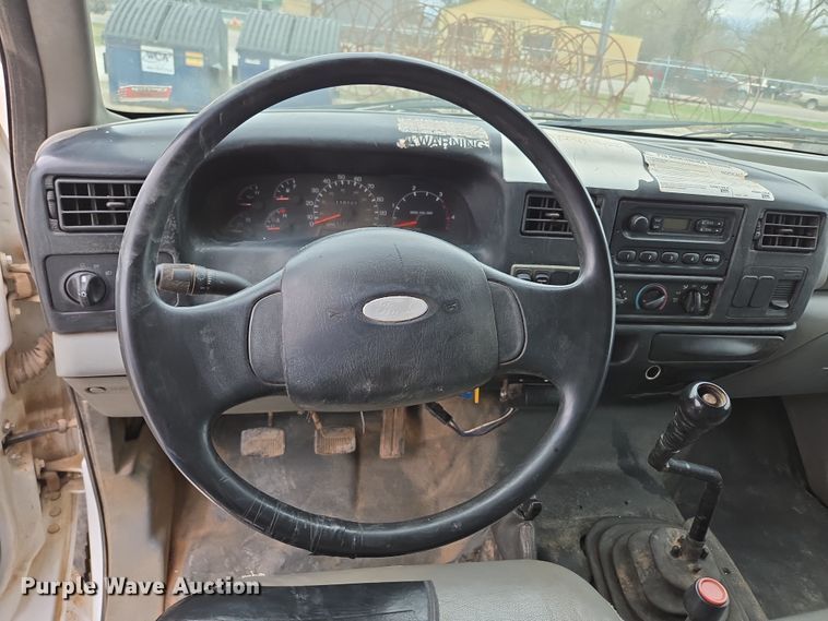 image for item DP6261 2005 Ford F750 Super Duty dump truck