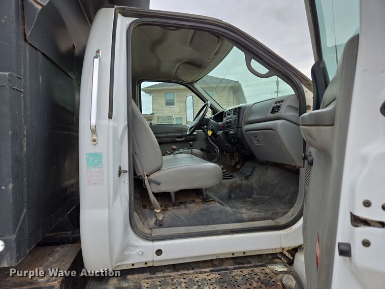 image for item DP6261 2005 Ford F750 Super Duty dump truck