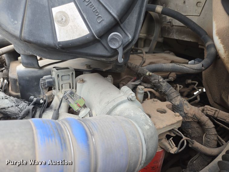 image for item DP6261 2005 Ford F750 Super Duty dump truck