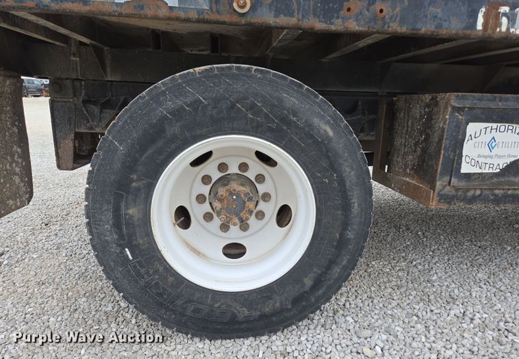 image for item DP6261 2005 Ford F750 Super Duty dump truck