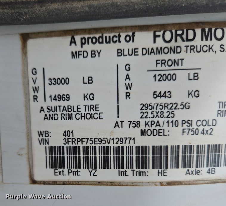 image for item DP6261 2005 Ford F750 Super Duty dump truck
