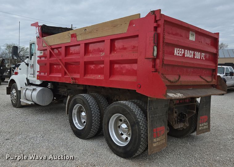 image for item DP6262 2012 Kenworth T800 dump truck
