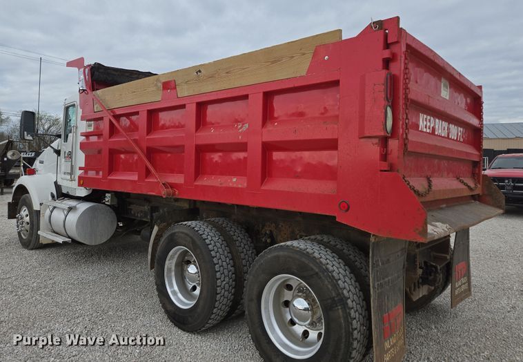 image for item DP6262 2012 Kenworth T800 dump truck