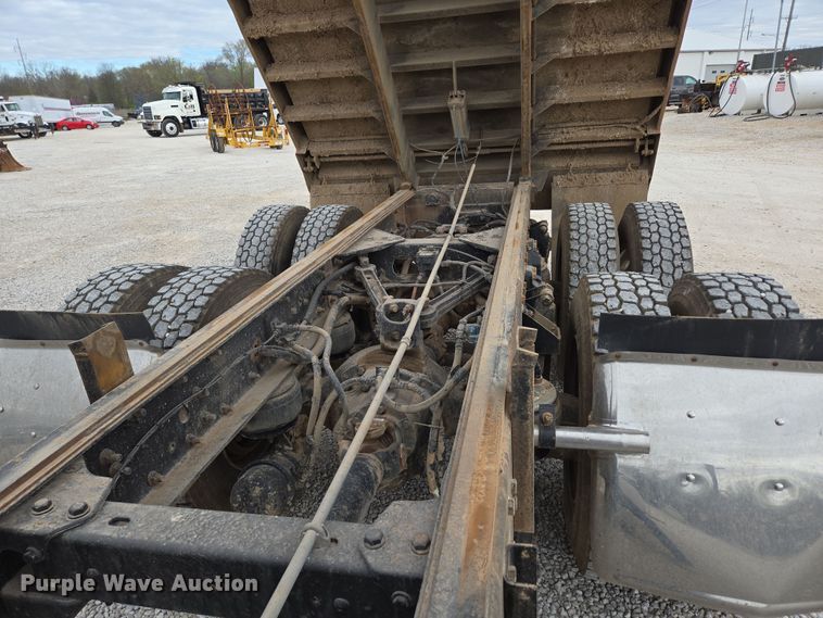 image for item DP6262 2012 Kenworth T800 dump truck