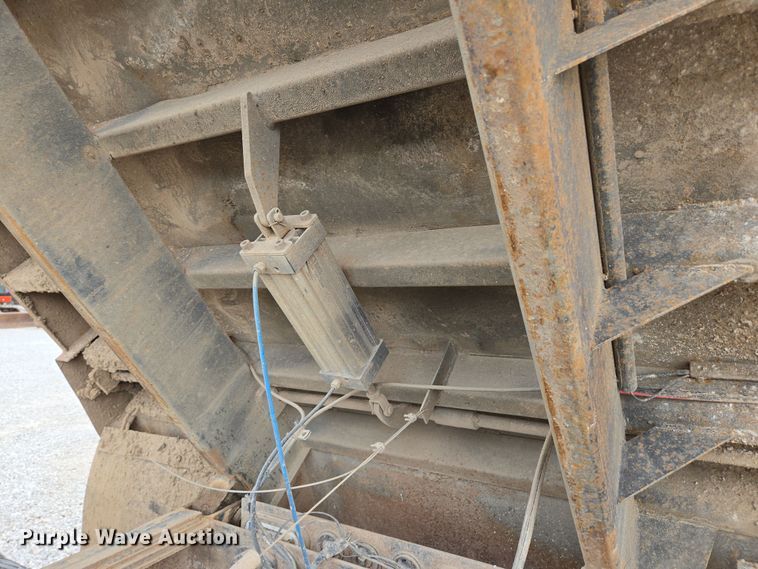 image for item DP6262 2012 Kenworth T800 dump truck