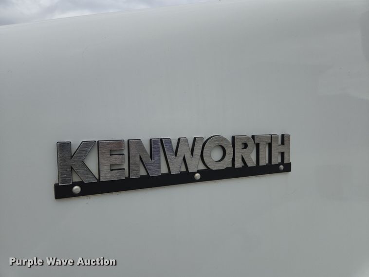image for item DP6262 2012 Kenworth T800 dump truck