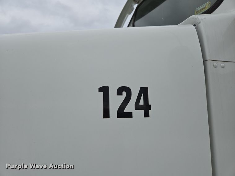 image for item DP6262 2012 Kenworth T800 dump truck