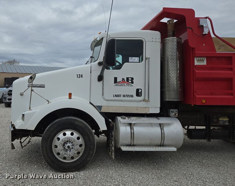image for item DP6262 2012 Kenworth T800 dump truck