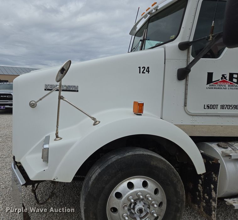 image for item DP6262 2012 Kenworth T800 dump truck