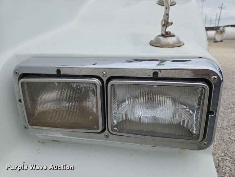 image for item DP6262 2012 Kenworth T800 dump truck