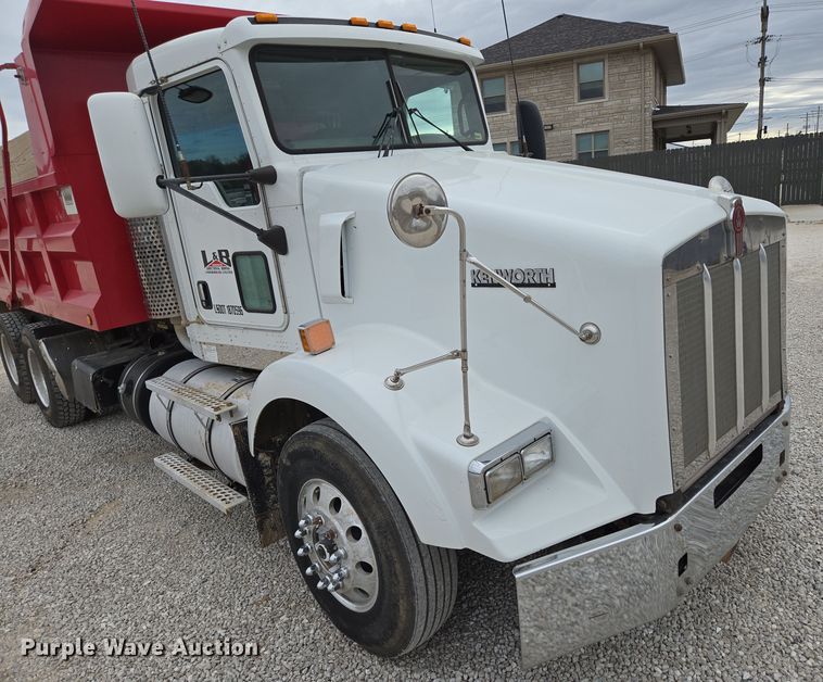 image for item DP6262 2012 Kenworth T800 dump truck