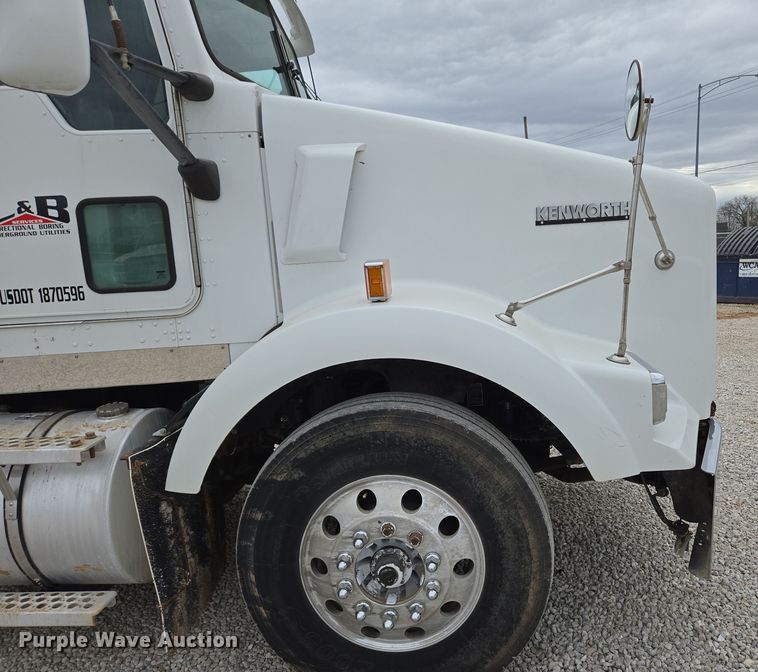 image for item DP6262 2012 Kenworth T800 dump truck