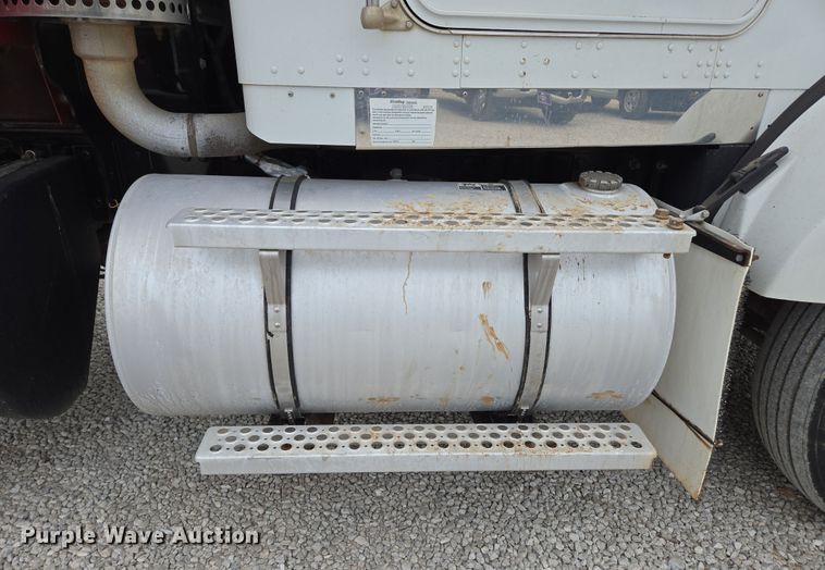 image for item DP6262 2012 Kenworth T800 dump truck