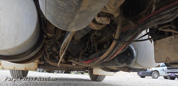 image for item DP6262 2012 Kenworth T800 dump truck