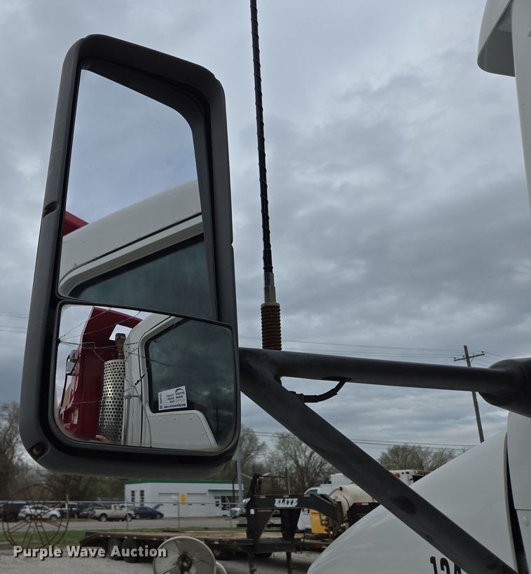 image for item DP6262 2012 Kenworth T800 dump truck