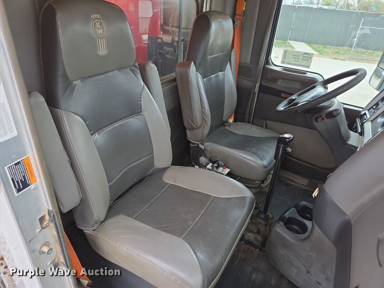 image for item DP6262 2012 Kenworth T800 dump truck