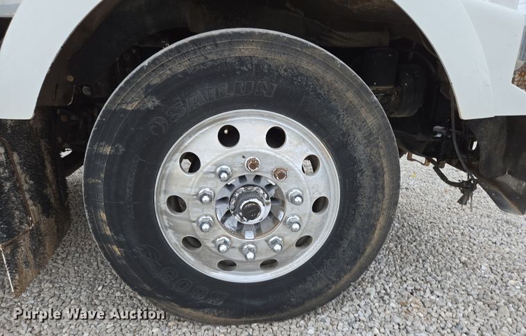 image for item DP6262 2012 Kenworth T800 dump truck