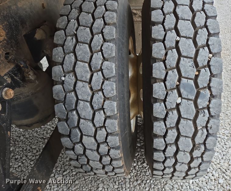 image for item DP6262 2012 Kenworth T800 dump truck