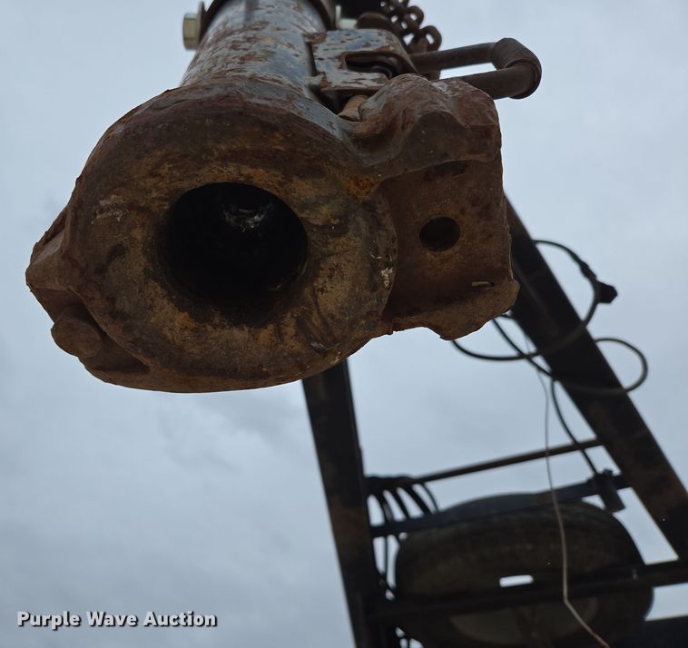 image for item DP6263 2011 Elite Trailer Dovetail-30 equipment trailer