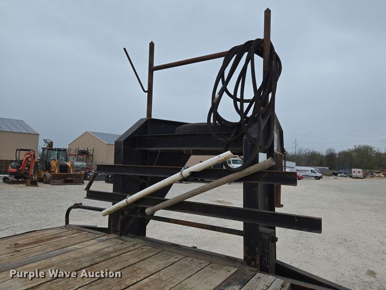 image for item DP6263 2011 Elite Trailer Dovetail-30 equipment trailer