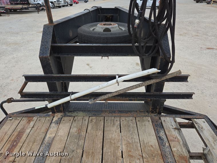 image for item DP6263 2011 Elite Trailer Dovetail-30 equipment trailer