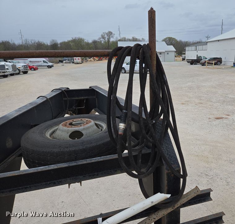 image for item DP6263 2011 Elite Trailer Dovetail-30 equipment trailer