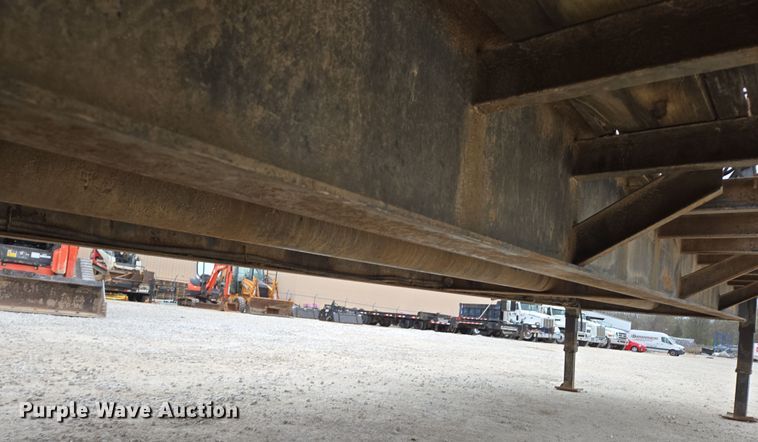 image for item DP6263 2011 Elite Trailer Dovetail-30 equipment trailer