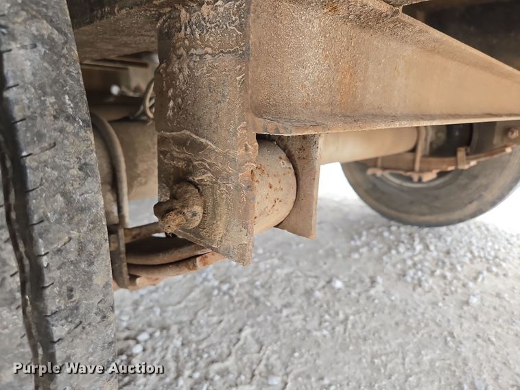 image for item DP6263 2011 Elite Trailer Dovetail-30 equipment trailer