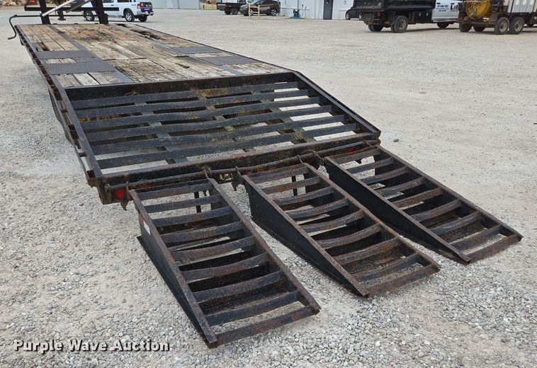 image for item DP6263 2011 Elite Trailer Dovetail-30 equipment trailer