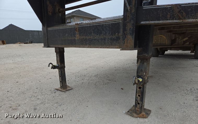 image for item DP6263 2011 Elite Trailer Dovetail-30 equipment trailer