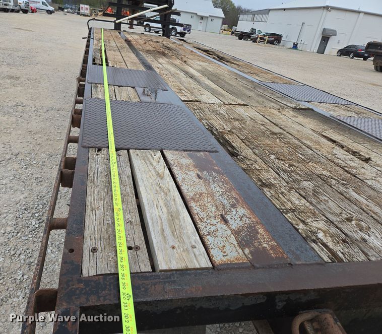 image for item DP6263 2011 Elite Trailer Dovetail-30 equipment trailer