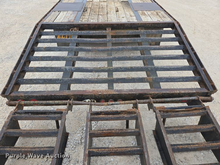 image for item DP6263 2011 Elite Trailer Dovetail-30 equipment trailer