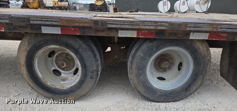 image for item DP6263 2011 Elite Trailer Dovetail-30 equipment trailer