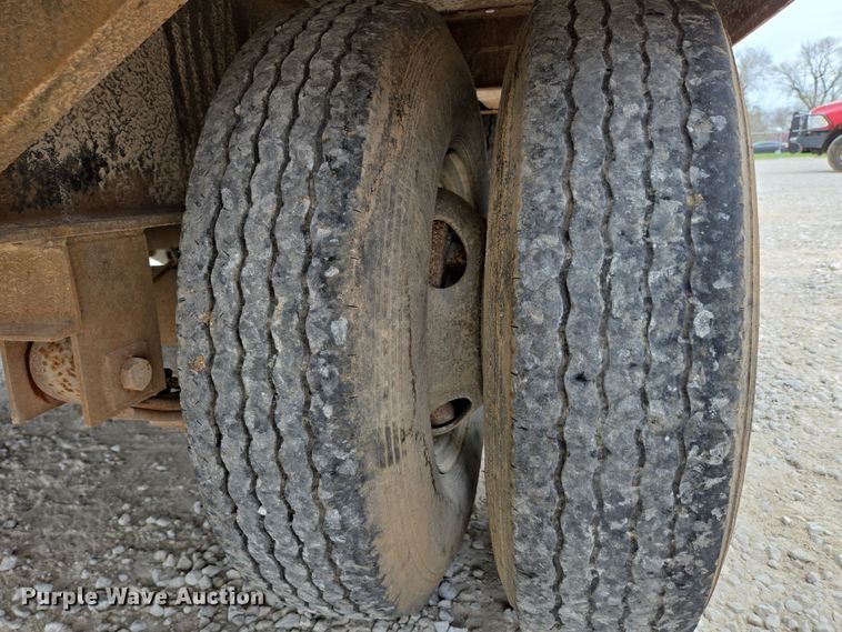 image for item DP6263 2011 Elite Trailer Dovetail-30 equipment trailer