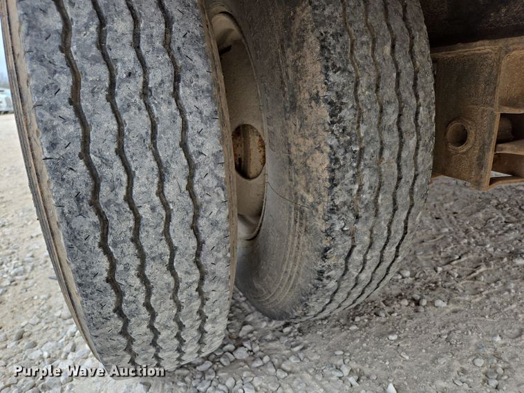 image for item DP6263 2011 Elite Trailer Dovetail-30 equipment trailer